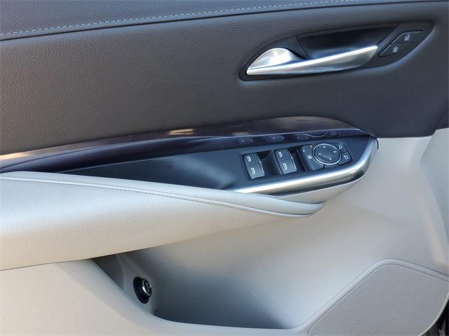 used 2023 Cadillac XT4 car, priced at $24,487