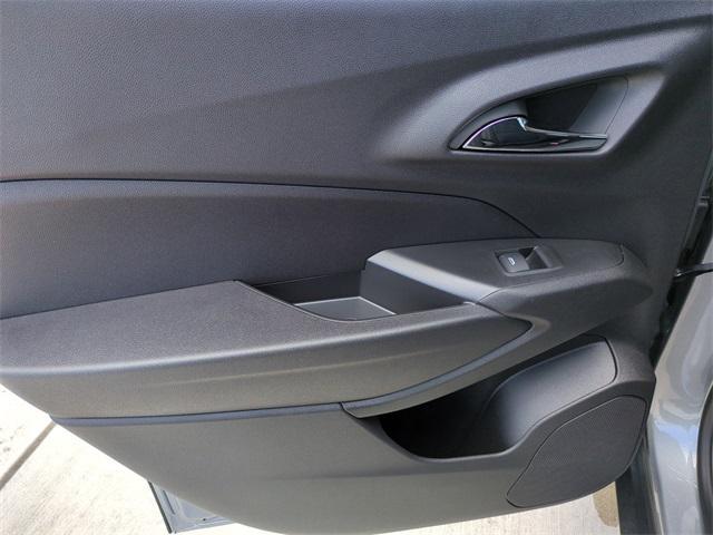 new 2025 Chevrolet Trax car, priced at $24,211