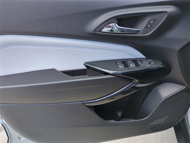 new 2025 Chevrolet Trax car, priced at $24,211