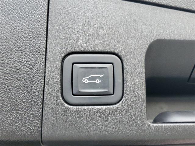 used 2022 Cadillac XT4 car, priced at $21,995