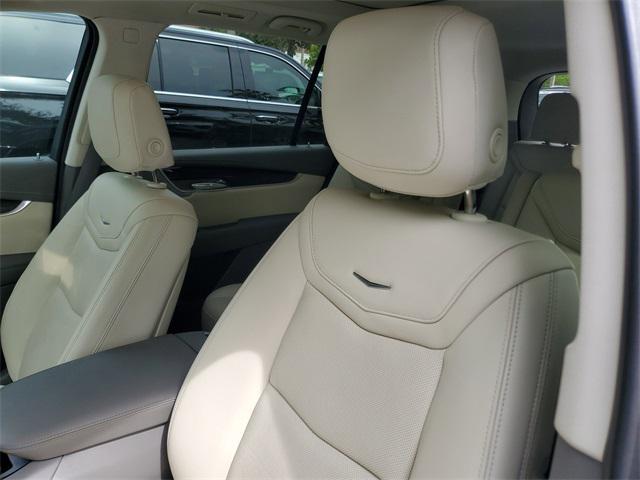 used 2023 Cadillac XT6 car, priced at $37,619