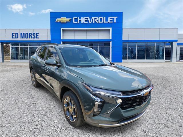 new 2025 Chevrolet Trax car, priced at $25,735