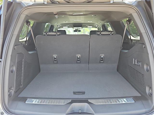 new 2025 GMC Yukon XL car