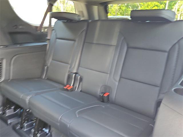 new 2025 GMC Yukon XL car