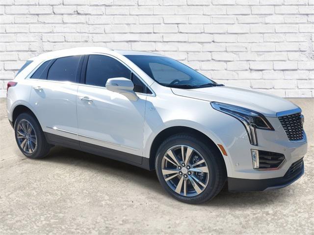 new 2025 Cadillac XT5 car, priced at $55,490