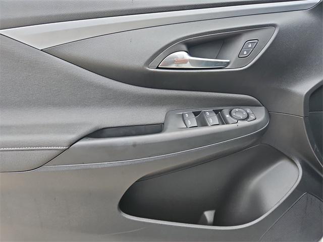 new 2025 Buick Envista car, priced at $25,885