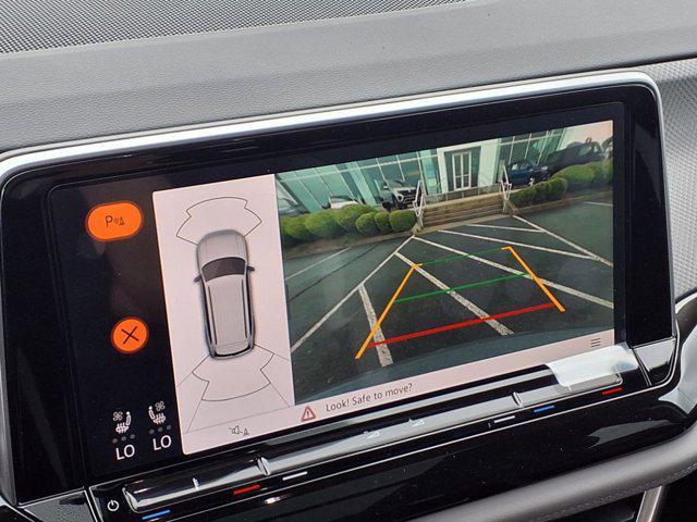 new 2025 Volkswagen Atlas car, priced at $48,048