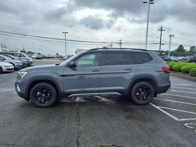 new 2025 Volkswagen Atlas car, priced at $48,048