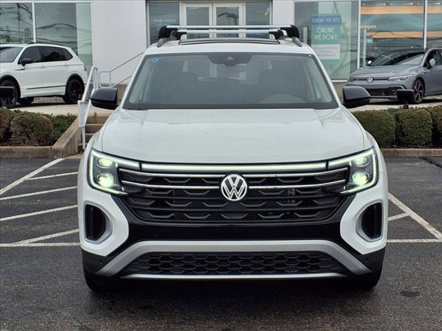 new 2024 Volkswagen Atlas car, priced at $49,806