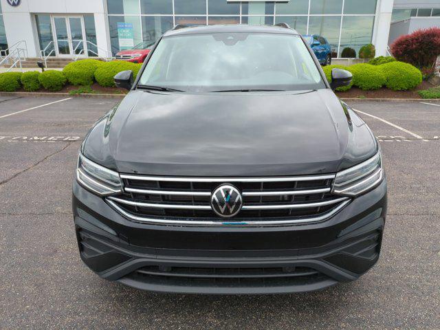 new 2024 Volkswagen Tiguan car, priced at $32,576