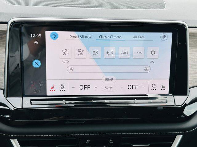 new 2026 Volkswagen Atlas car, priced at $50,702