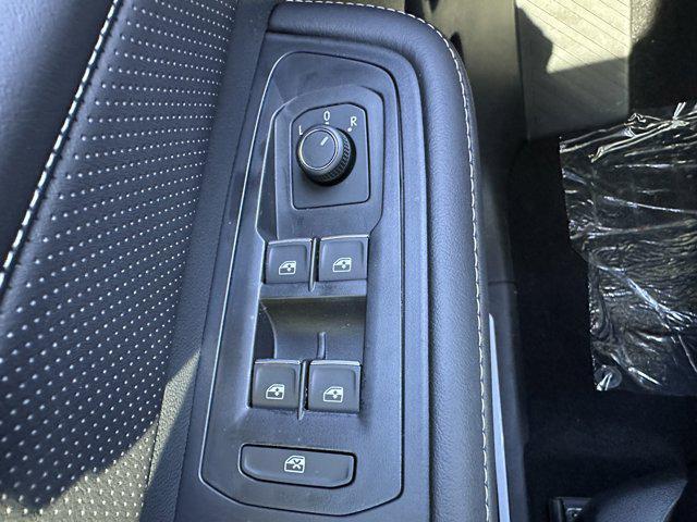 new 2026 Volkswagen Atlas car, priced at $51,418