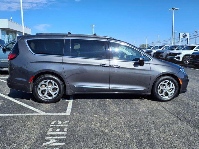 used 2023 Chrysler Pacifica car, priced at $29,000