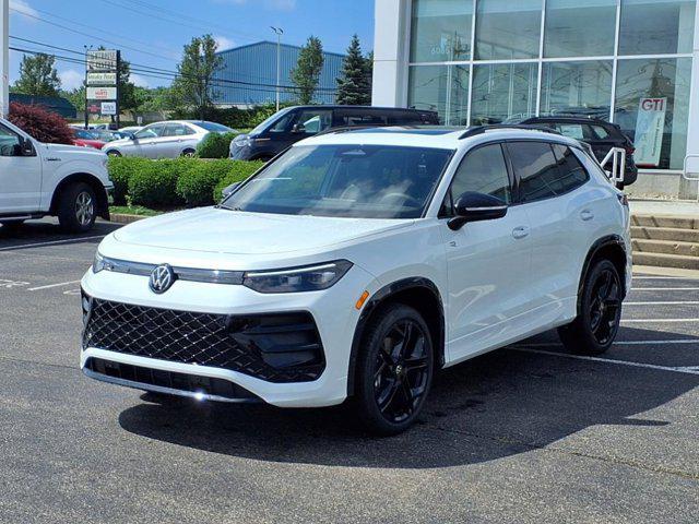new 2025 Volkswagen Tiguan car, priced at $38,203
