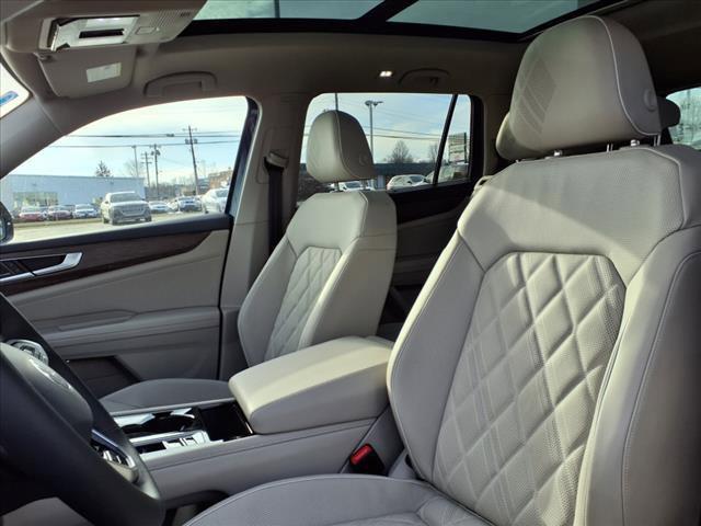 new 2025 Volkswagen Atlas car, priced at $53,761