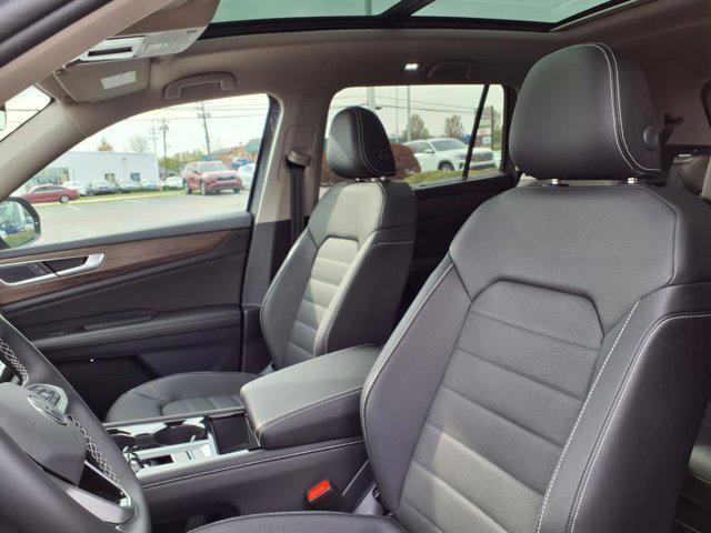 new 2025 Volkswagen Atlas car, priced at $49,957