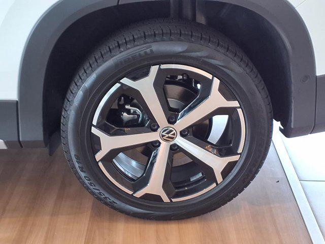 new 2025 Volkswagen Tiguan car, priced at $35,498