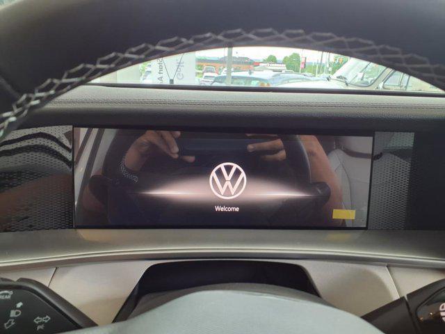 new 2025 Volkswagen Tiguan car, priced at $35,498
