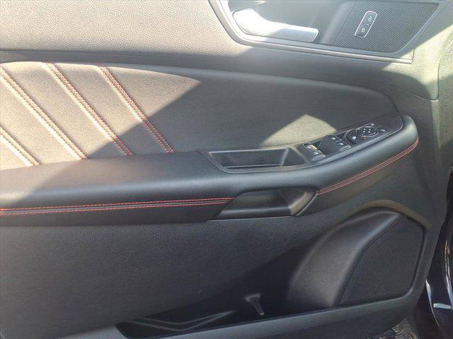 used 2022 Ford Edge car, priced at $24,686