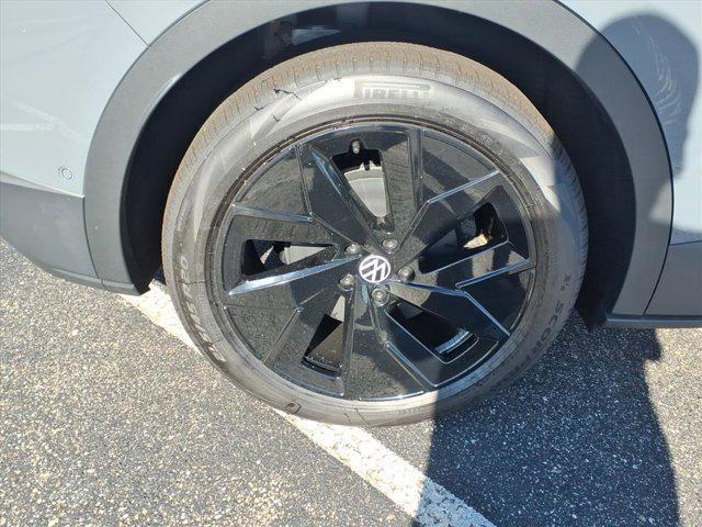 new 2025 Volkswagen ID.4 car, priced at $51,254