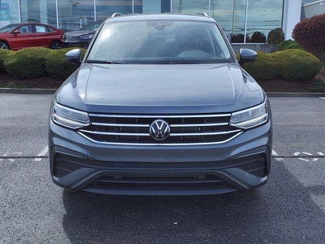 new 2024 Volkswagen Tiguan car, priced at $33,493