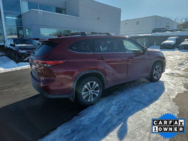 used 2022 Toyota Highlander car, priced at $34,990