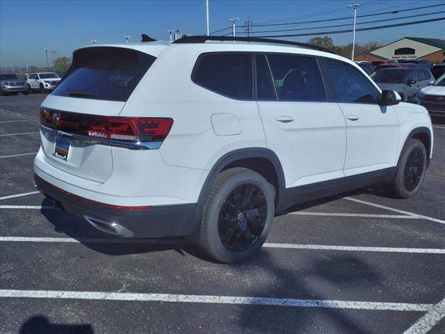 new 2024 Volkswagen Atlas car, priced at $45,796