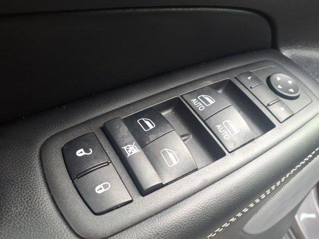 used 2021 Jeep Grand Cherokee car, priced at $25,000