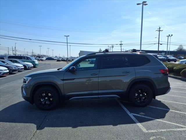 new 2025 Volkswagen Atlas car, priced at $48,148