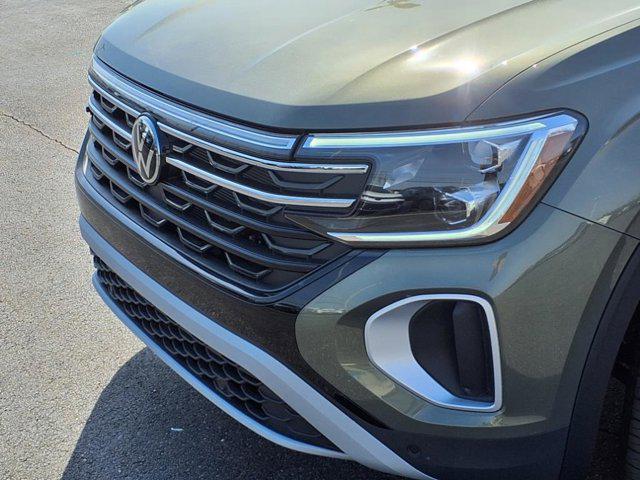 new 2025 Volkswagen Atlas car, priced at $47,648