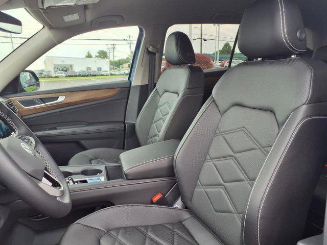 new 2025 Volkswagen Atlas car, priced at $38,504
