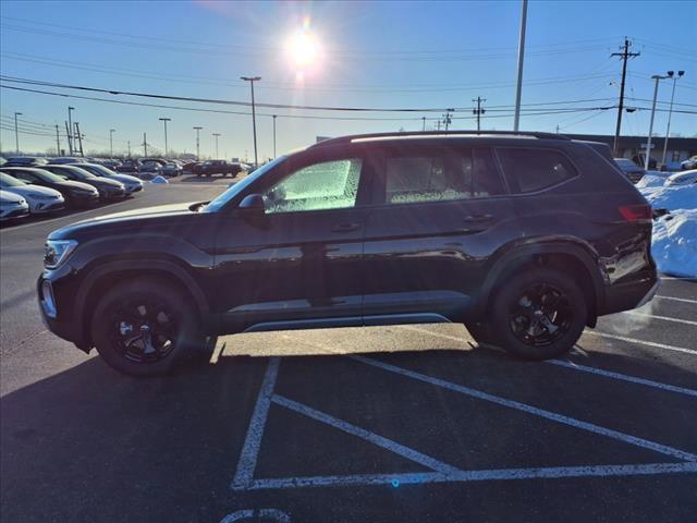 new 2025 Volkswagen Atlas car, priced at $48,111