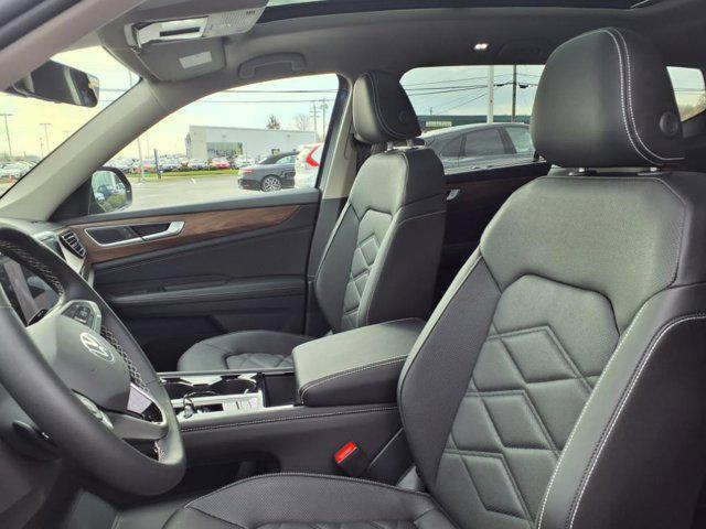 new 2025 Volkswagen Atlas car, priced at $46,923