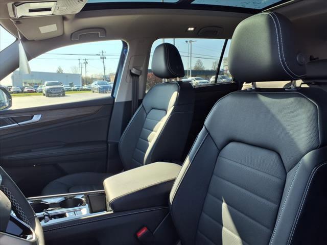 new 2025 Volkswagen Atlas car, priced at $48,922