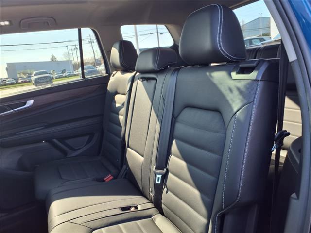 new 2025 Volkswagen Atlas car, priced at $48,922