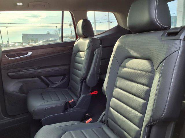 new 2025 Volkswagen Atlas car, priced at $50,041