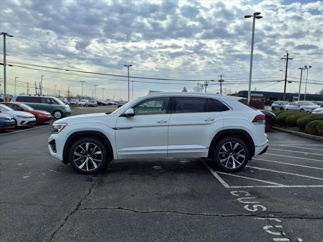 new 2025 Volkswagen Atlas Cross Sport car, priced at $53,222