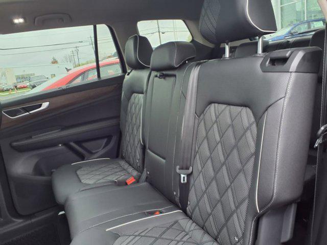 new 2025 Volkswagen Atlas car, priced at $53,761