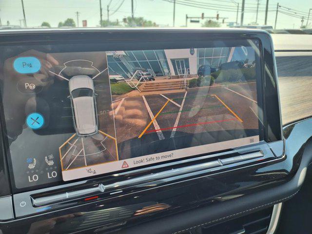 new 2025 Volkswagen Atlas car, priced at $53,761