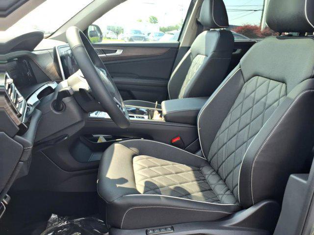 new 2025 Volkswagen Atlas car, priced at $53,761
