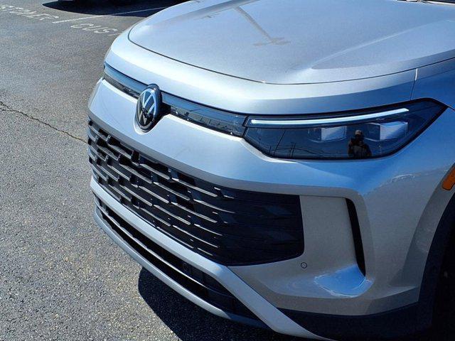 new 2025 Volkswagen Tiguan car, priced at $33,657