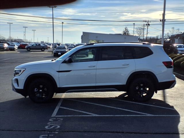 new 2025 Volkswagen Atlas car, priced at $48,589