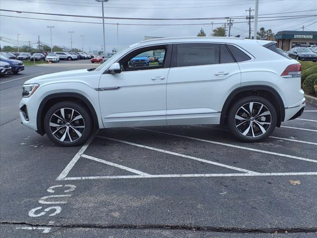 new 2024 Volkswagen Atlas Cross Sport car, priced at $54,681