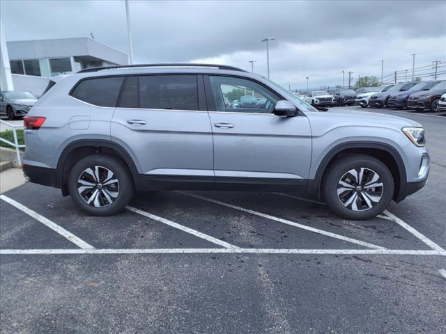 new 2024 Volkswagen Atlas car, priced at $42,018