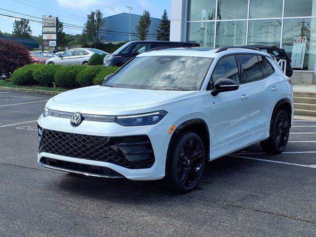 new 2025 Volkswagen Tiguan car, priced at $38,203