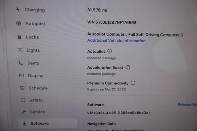 used 2022 Tesla Model 3 car, priced at $28,995