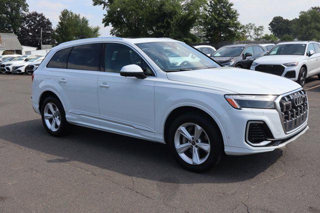used 2025 Audi Q7 car, priced at $47,995