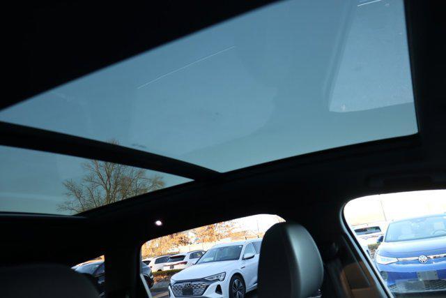 used 2025 Audi Q7 car, priced at $43,995