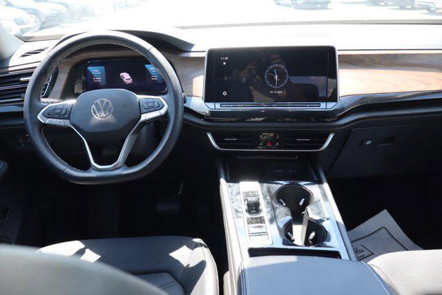 used 2025 Volkswagen Atlas car, priced at $37,400