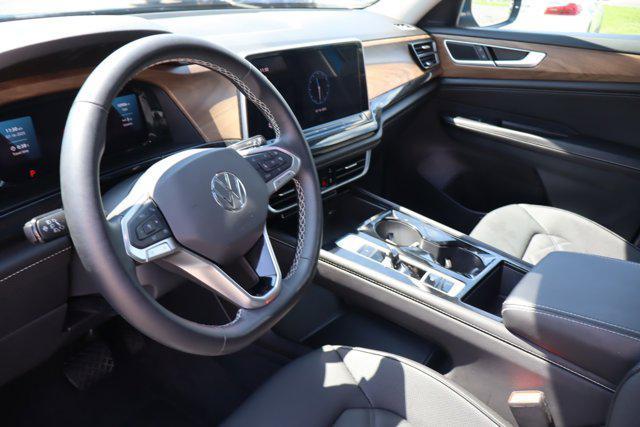 used 2025 Volkswagen Atlas car, priced at $37,400